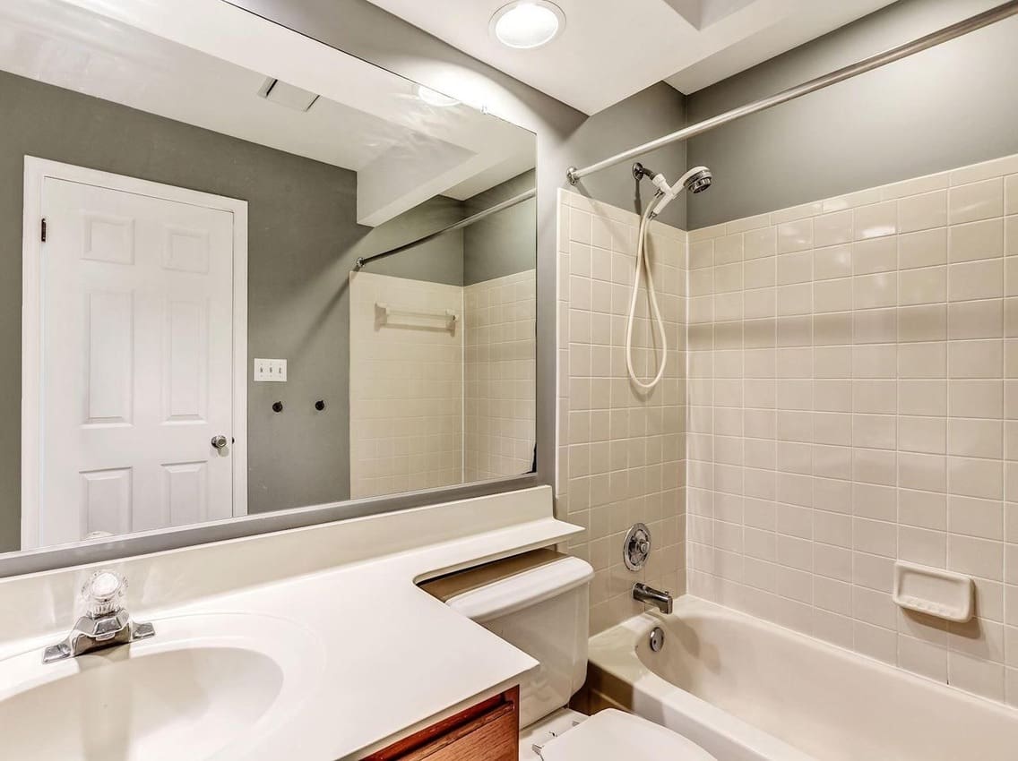 secondary bathroom